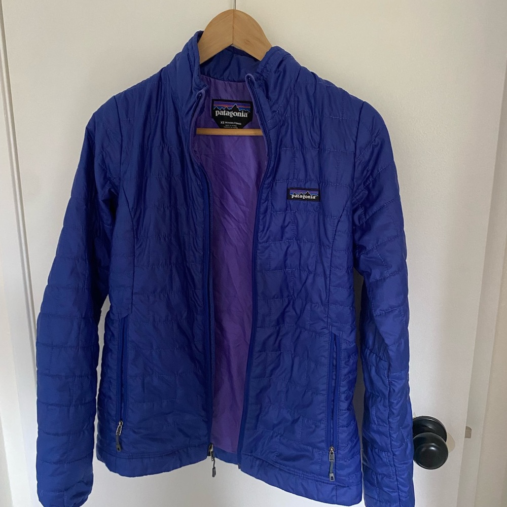 Patagonia Women's Purple and Blue Puffer Jacket